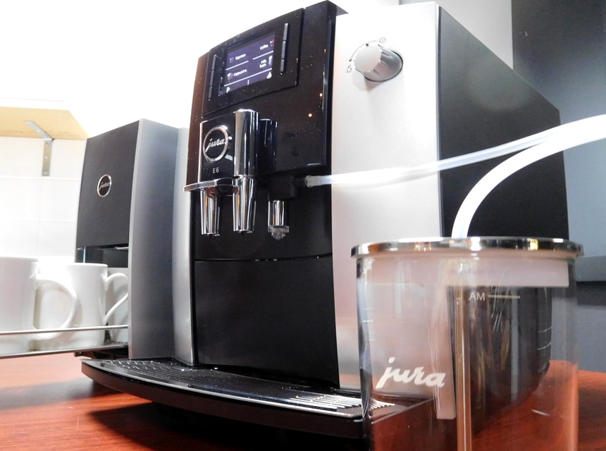 Jura E6 Review: Brewing the Perfect Cup of Coffee Made Easy