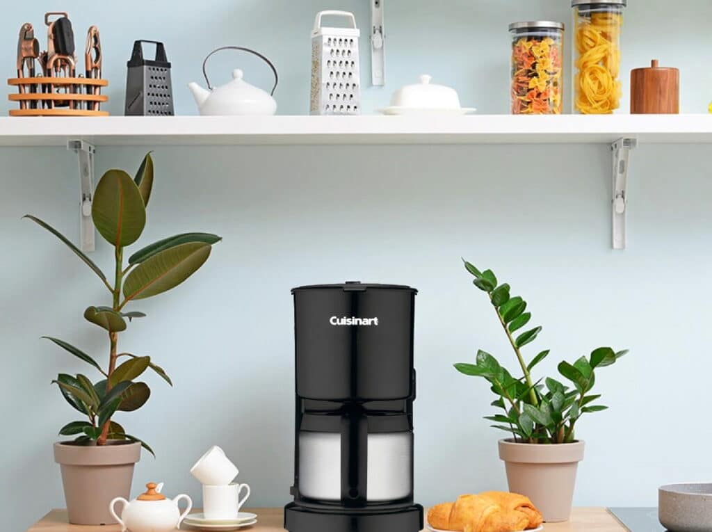 Cuisinart DCC-450BK Review: Space-Saving Coffee Maker for Mornings Full of Pep