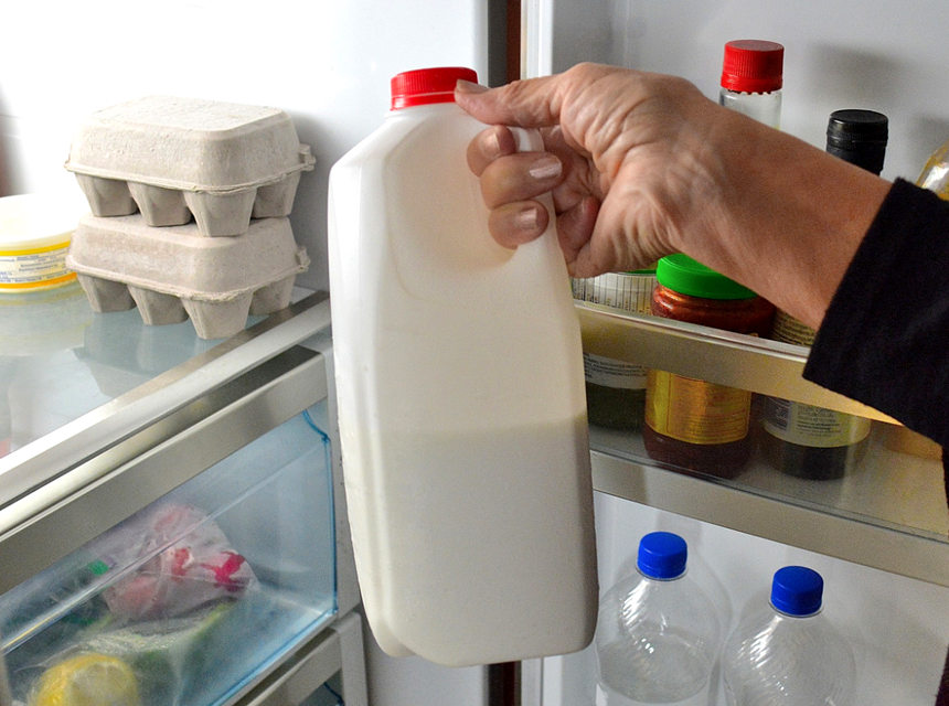 How Long Does Coffee With Milk Last in the Fridge? 11 Tips to Save Its Life and Taste